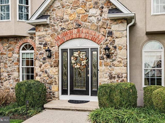 1100 Briar Way