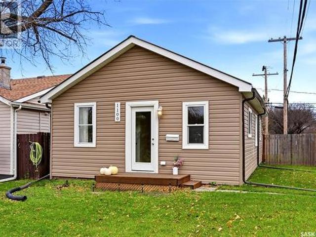 1100 Fort Street, Regina, SK, S4T 5R7 house for sale | Listing ID SK052108 | Royal LePage