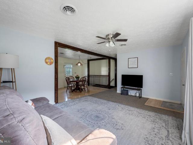 1100 Loop Rd
