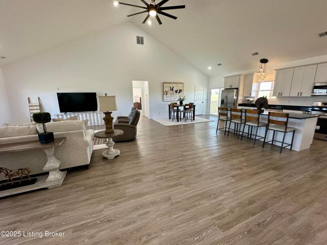 1100 Stafford Ridge Rd