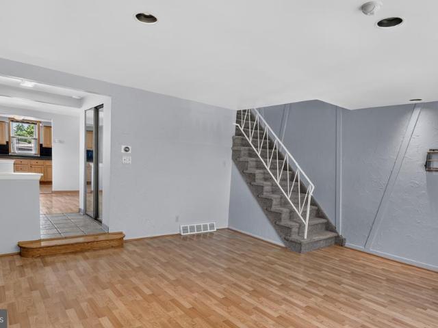 1100 Surrey Road