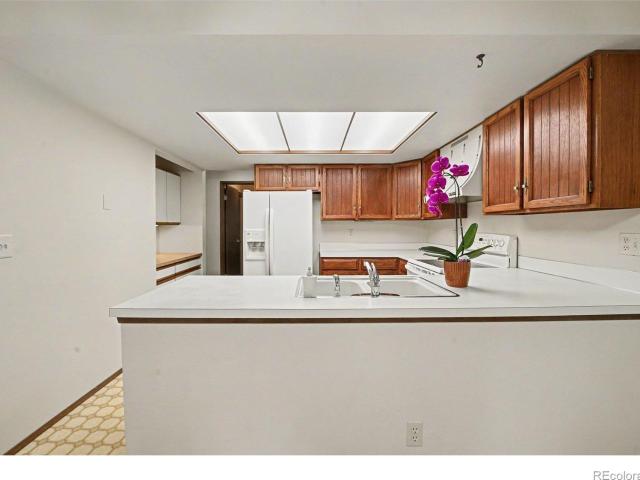 1100 Taft Avenue # 5