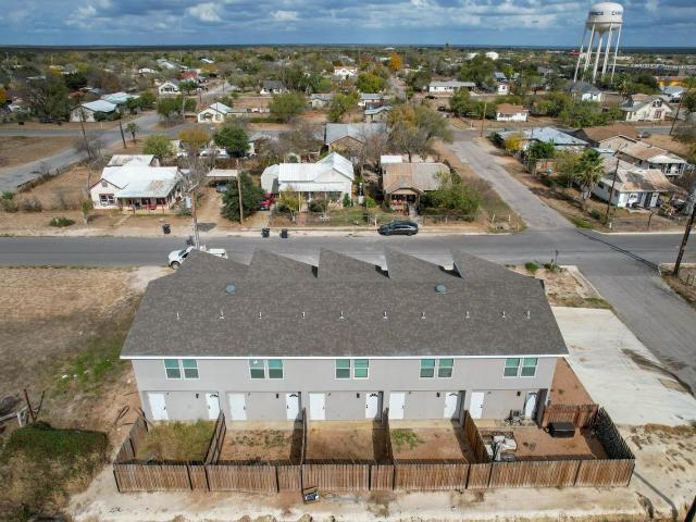 1100 W Houston St