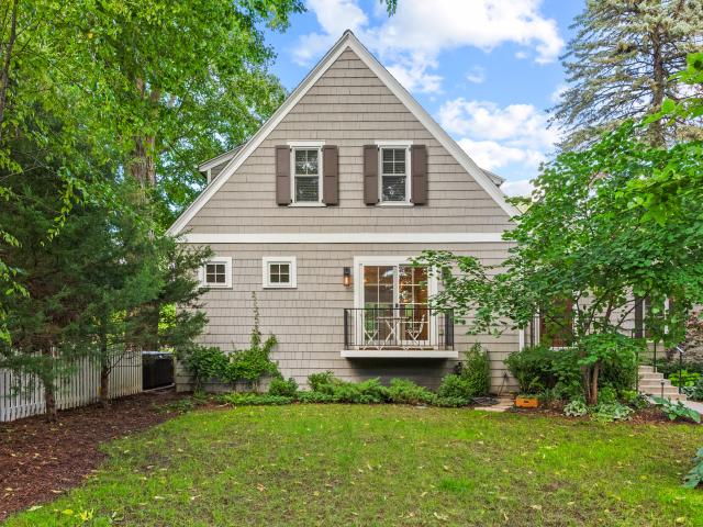 1100 W Riverview Dr