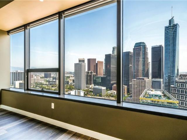1100 Wilshire 2707