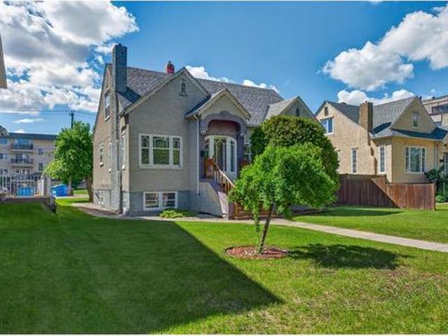 11010 Street Nw, Edmonton, AB, T5H 2Y4 house for sale | Listing ID E4511 | Royal LePage