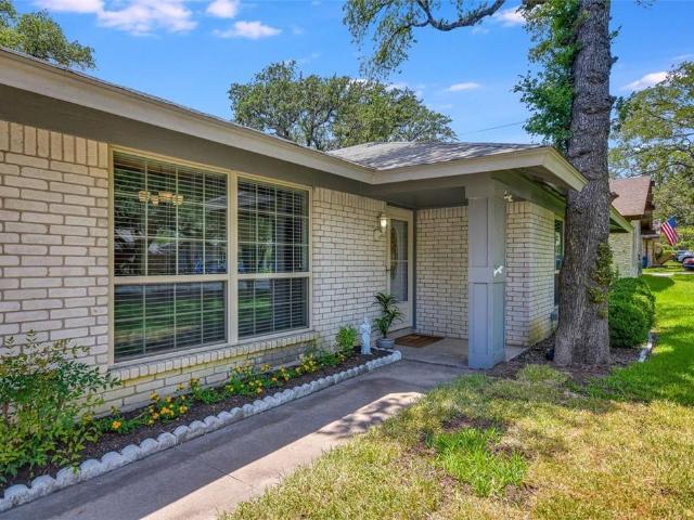 11012 Alhambra Dr