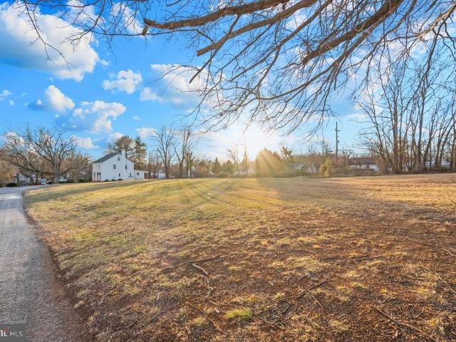 11012 Arnold Lane