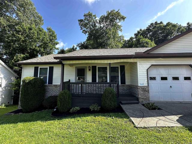 1101 N Forest View Drive