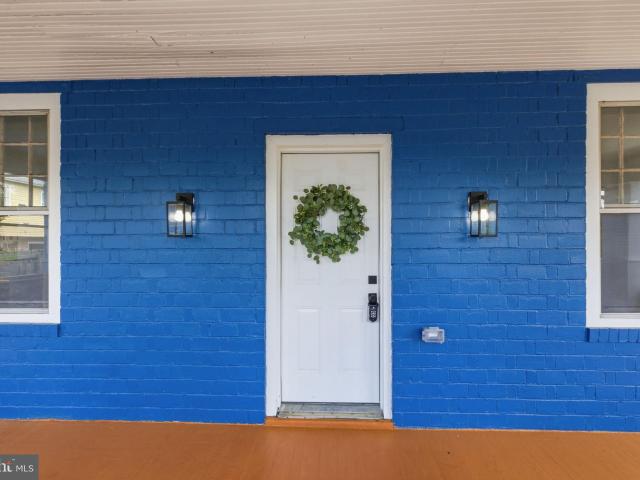 1101 N Royal Ave, Front Royal, VA 22630 | MLS #VAWR2014