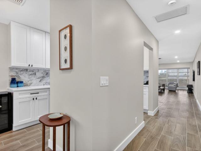 1101 Cactus Ter, Unit 204, Delray Beach, FL 33445 | MLS #R11144