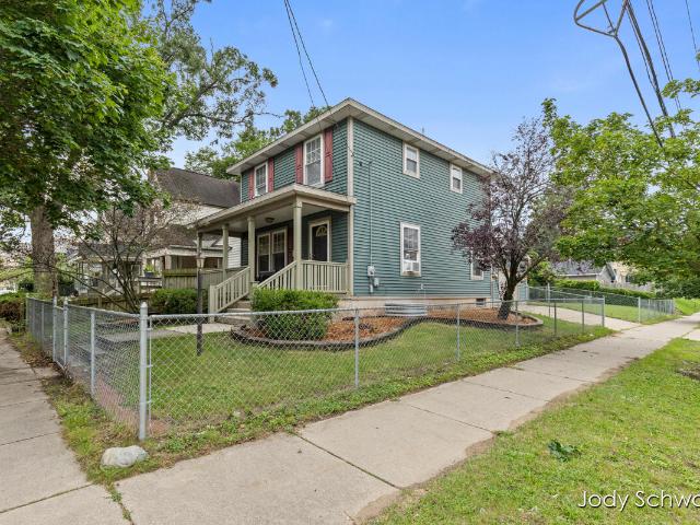 1101 Cass Avenue