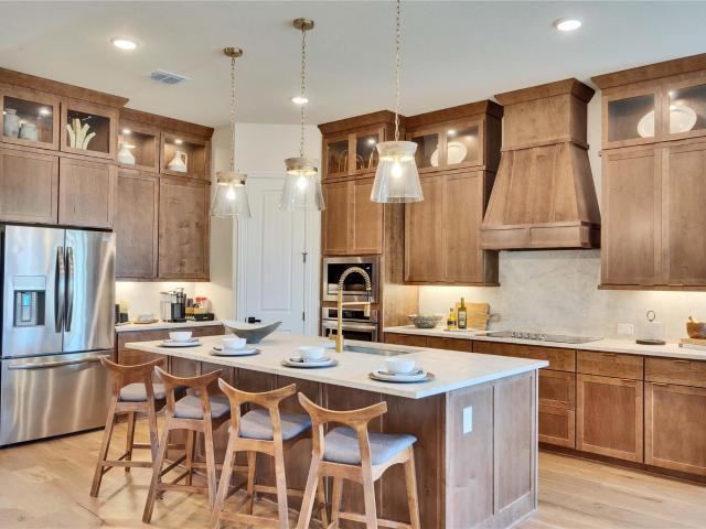 1101 Cole Estates Dr