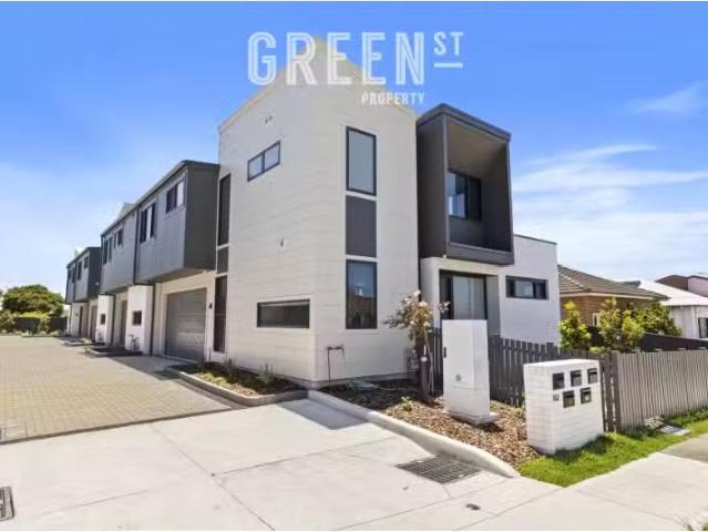 1/102 Morgan Street, Merewether Townhouse for rent Listed by.