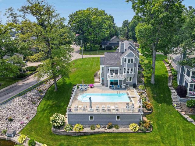 1102 N Shore Lane