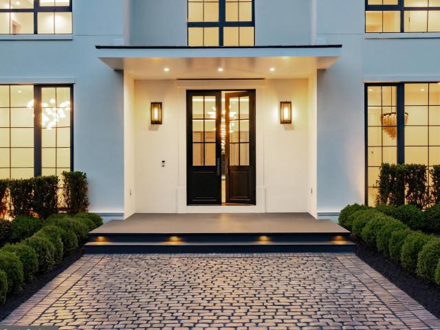 1102 Chain Bridge Rd, McLean, VA 22101 | MLS #VAFX2245