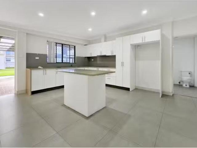 1/102 Clarence Street, Condell Park House for rent Listed by.