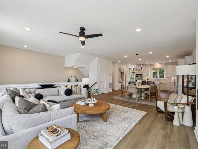1102 Crested Wood Dr, Laurel, MD 20724 | MLS #MDAA2147