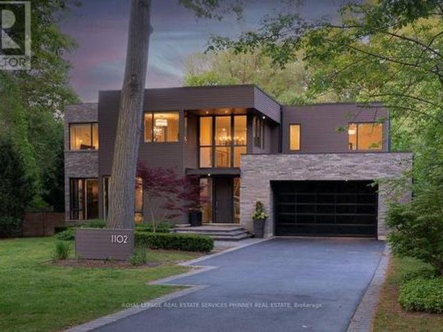 1102 Crestview Street, Oakville, ON, L6J 2C6 Luxury House for sale | Listing ID W13558 | Royal LePage Carriage Trade Luxury Properties