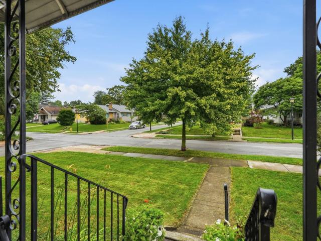 1102 Pemberton Drive