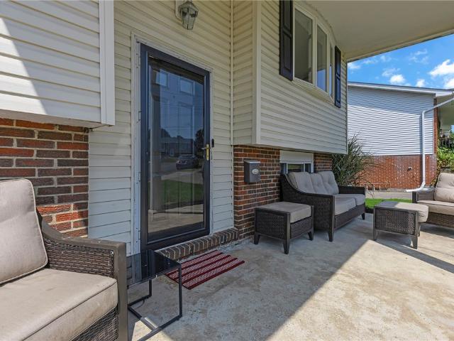 1102 Queens Mill Rd