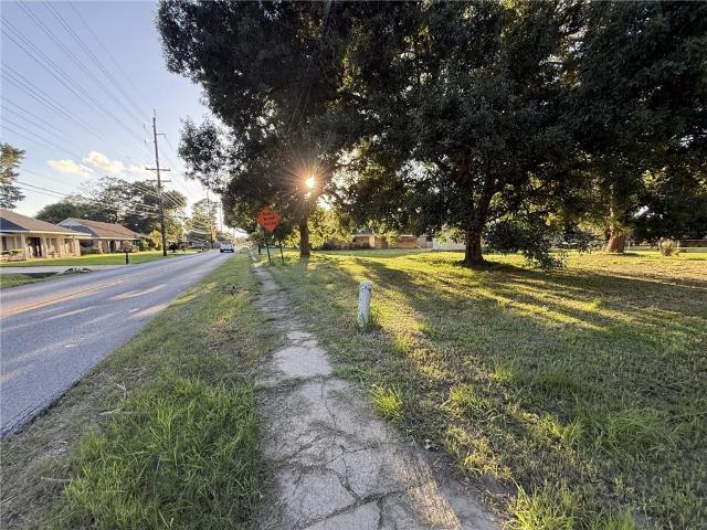 1102 W Gilman Road