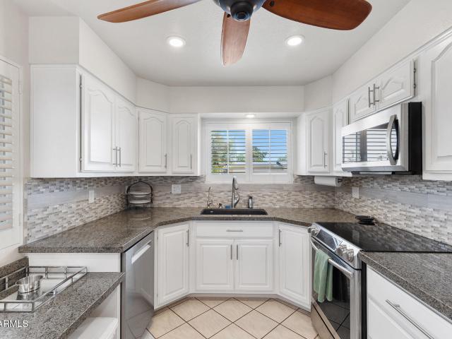11034 n coggins drive