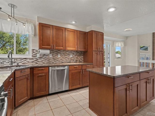 11035 W Grand Place