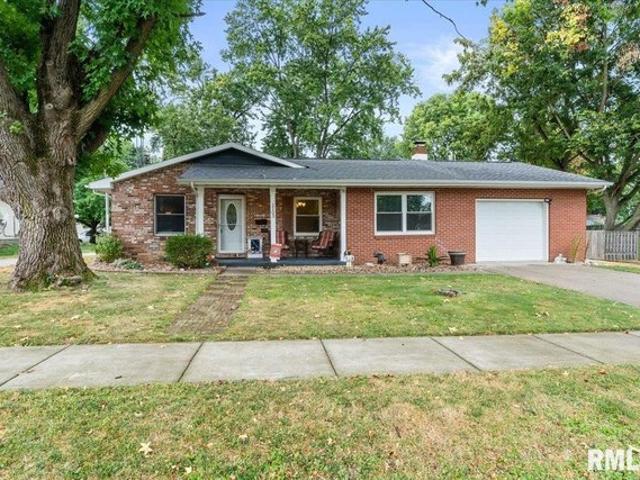 1103 N Noble St, Virden, IL 62690