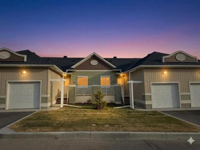 1103 Clover Close, Carstairs, AB, T0M 0N0 townhouse for sale | Listing ID A2341 | Royal LePage