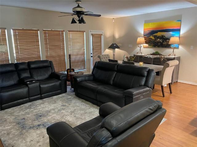 1103 Eagle Point Circle