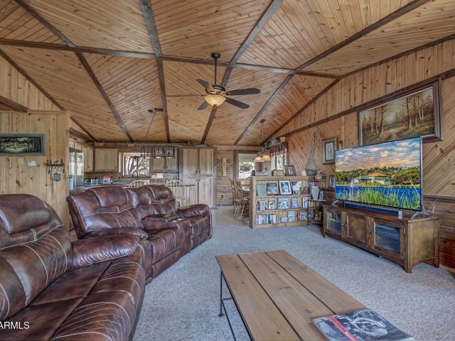 1103 s stewart pocket circle