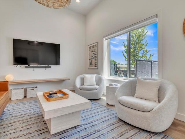 1103 Sanborn Avenue # 5