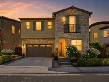 1103 Trumpet Vine Lane
