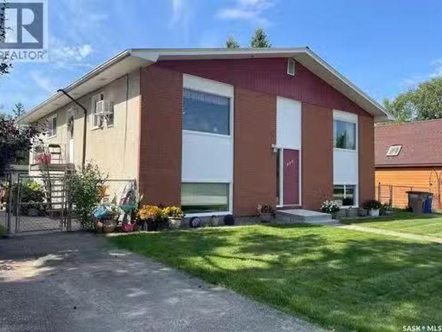 110 7Th Avenue S, Big River, SK, S0J 0E0 house for sale Lis.