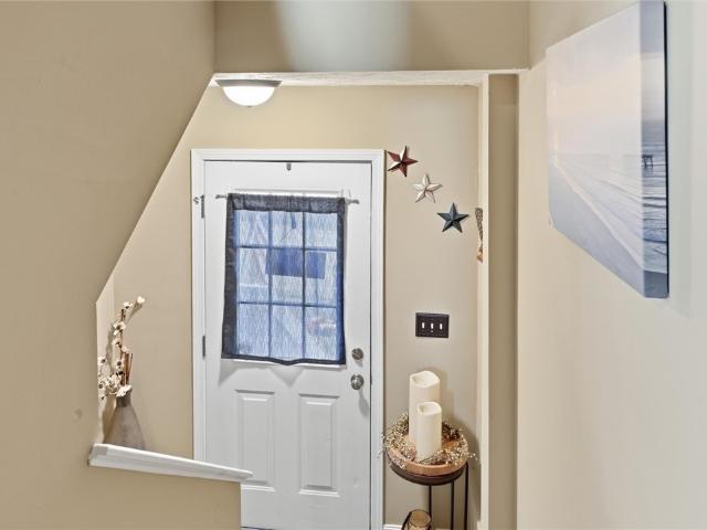 110 Cathedral Ct