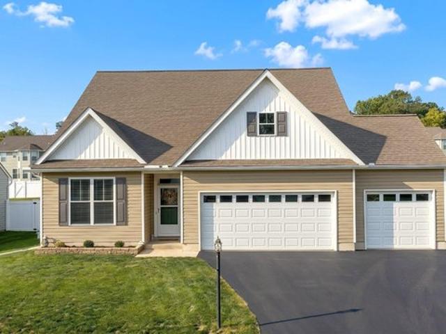 110 Callie Dr, York, PA 17404