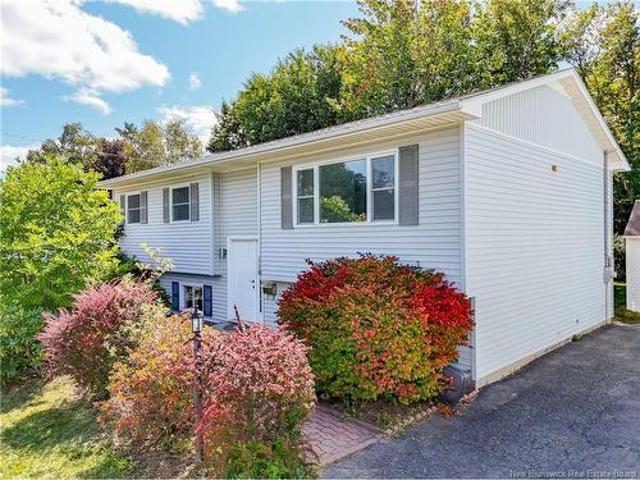 110 Chandler Dr, Fredericton, NB, E3B 5S7 house for sale | Listing ID NB144785 | Royal LePage