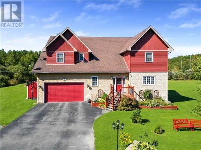 110 Armstrong Road, Coniston, ON, P0M 1M0 house for sale | Listing ID 2130 | Royal LePage