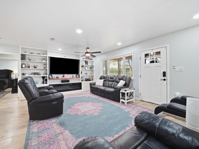 110 bradford Lane