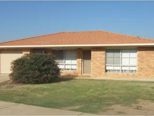 1/10 Gunn Drive, Estella Apartment for rent Listed by John Mo.