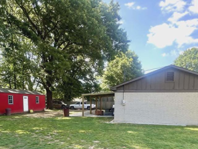 110 Forest Dr
