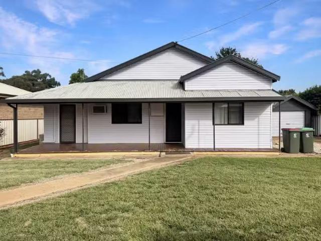 110 Farnell Street, FORBES House for rent Listed by Brittney.