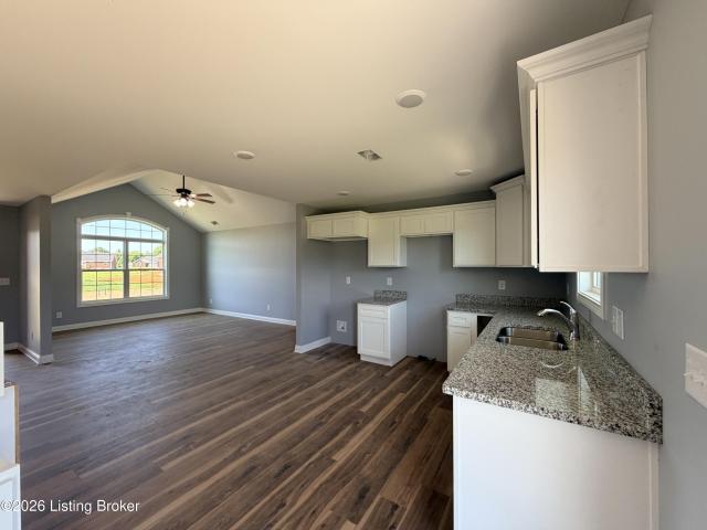 110 Flagstaff Dr
