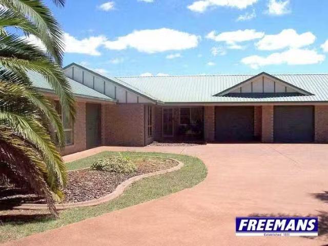 1/10 Kurtellen Crescent, Kingaroy, QLD 4610