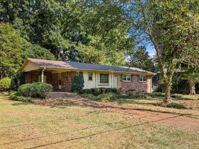 110 Hollywood Dr