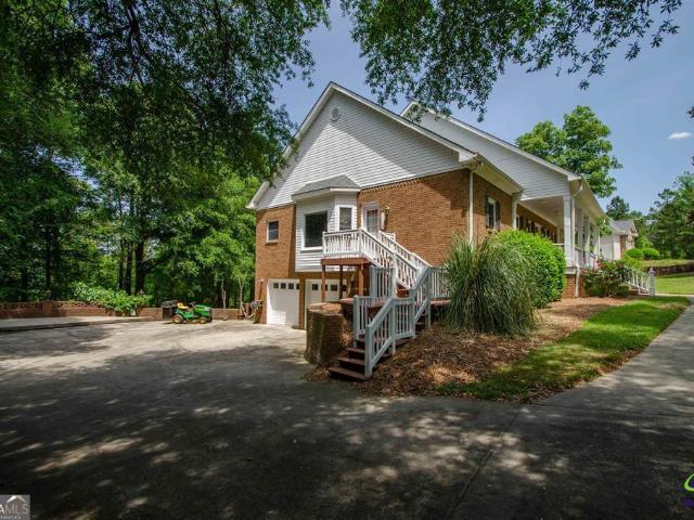 110 Holly Drive