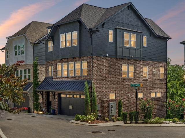 110 Honeywine St