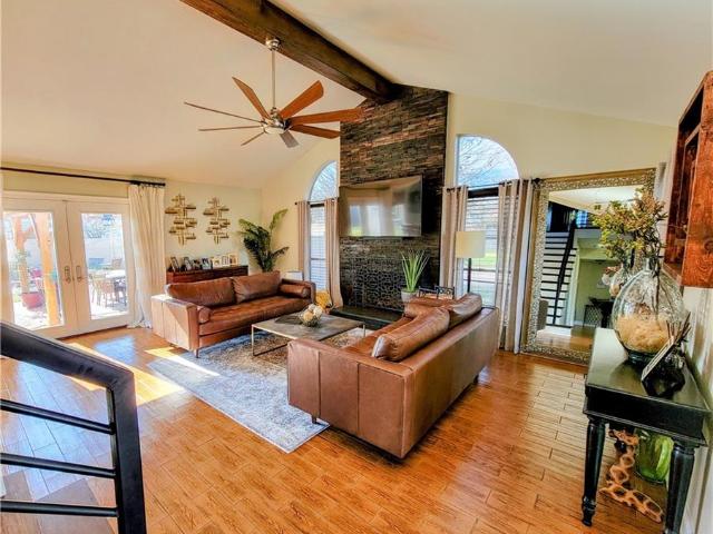 110 Honeywood Drive