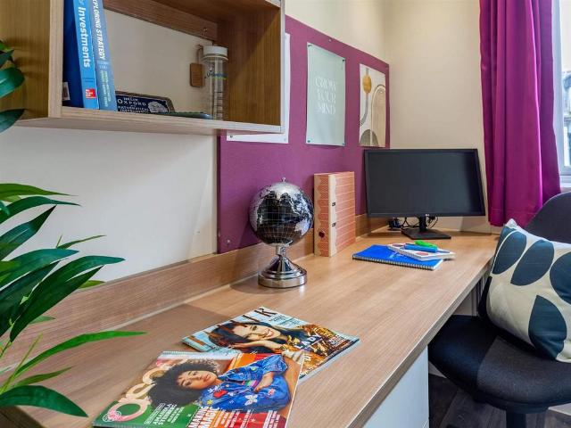 110 High Street, Bangor LL57 1 bed in a flat share to rent £546 pcm £126 pw